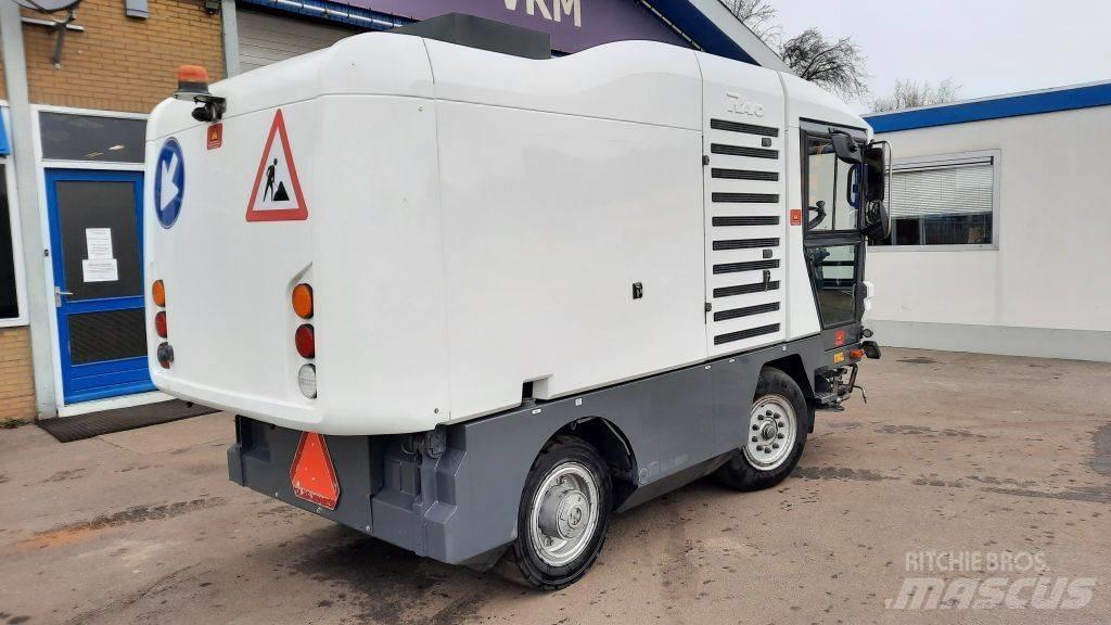Ravo 530ST Підмітальні машини