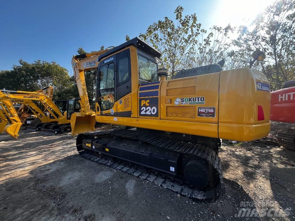 Komatsu PC 220-8 Гусеничні екскаватори