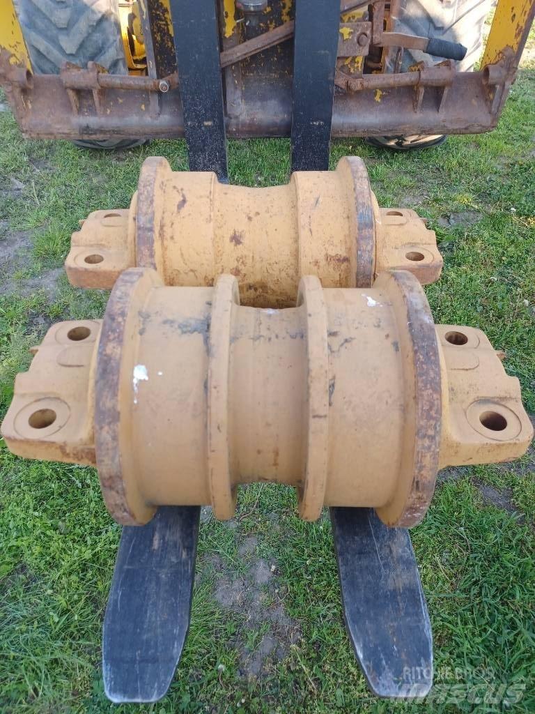 Komatsu D 155 Гусениці