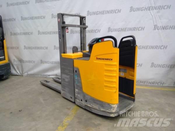 Jungheinrich ERD 220 Ручний візок