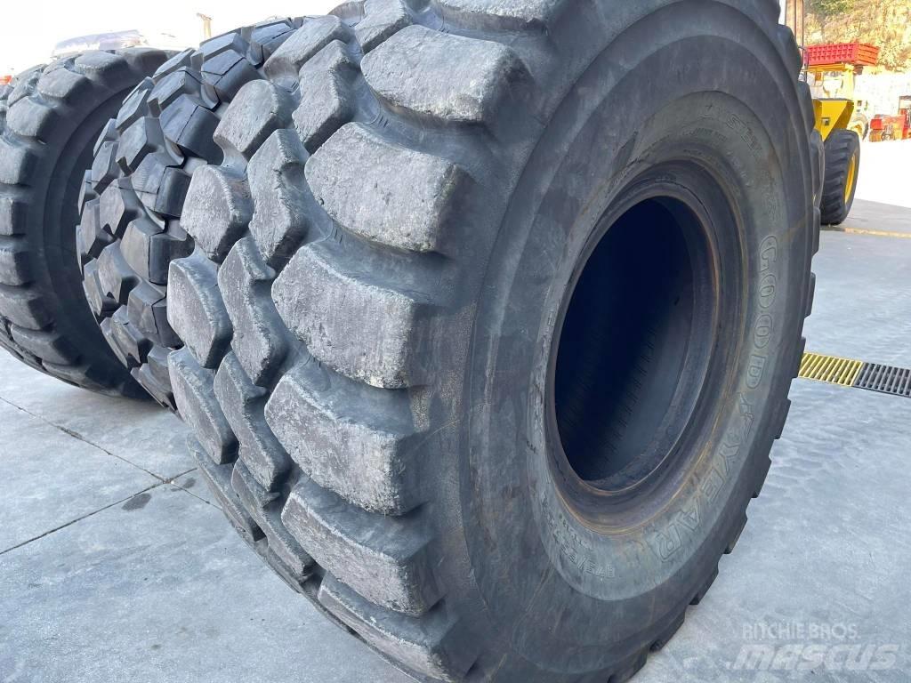 CAT 982M Фронтальні навантажувачі