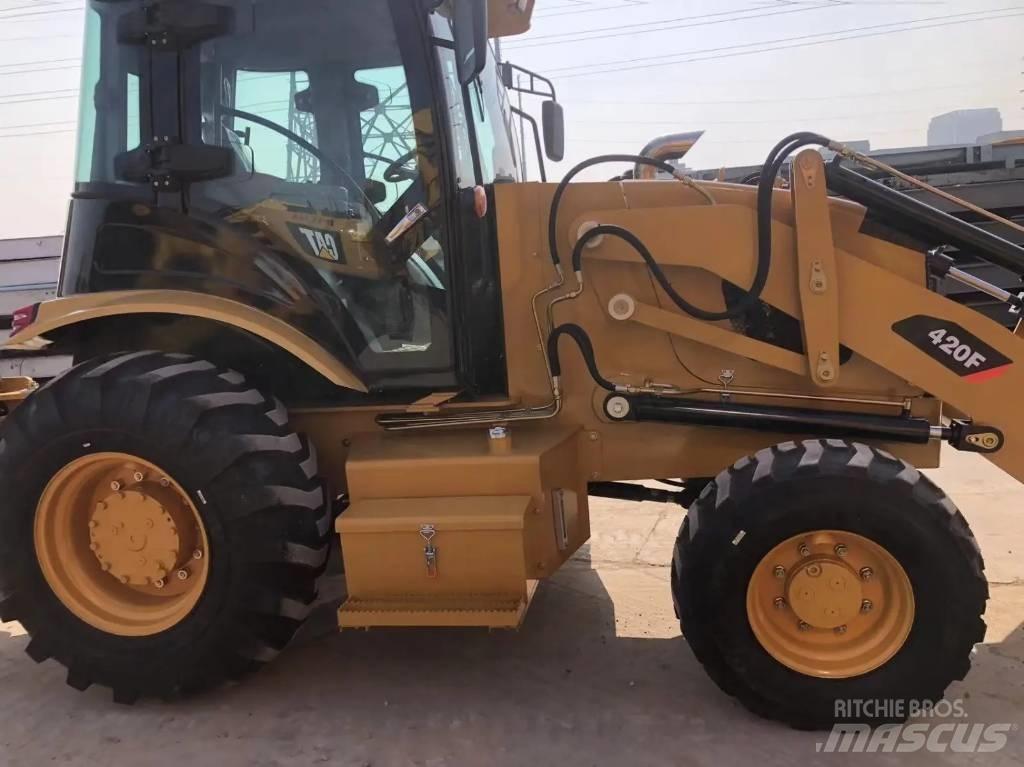 CAT 420 F Екскаватори-навантажувачі