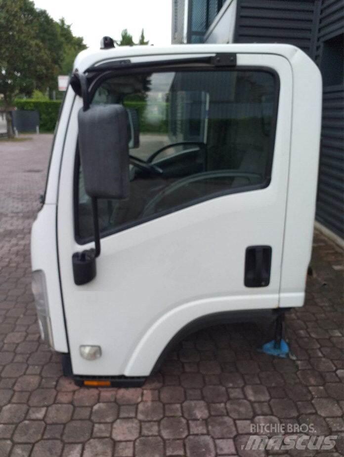 Isuzu M - L Кабіни