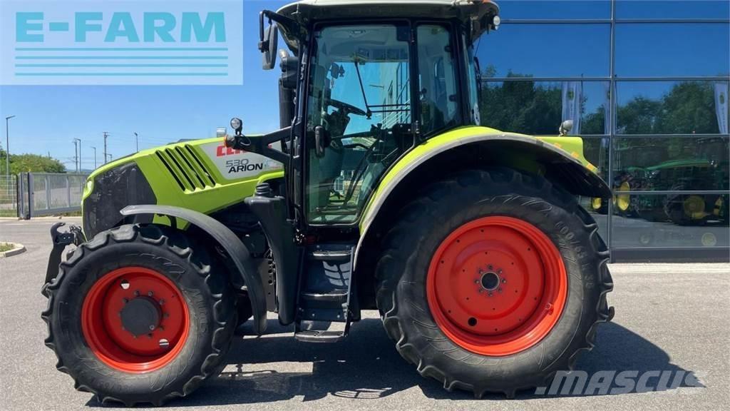 CLAAS ARION 530 Трактори