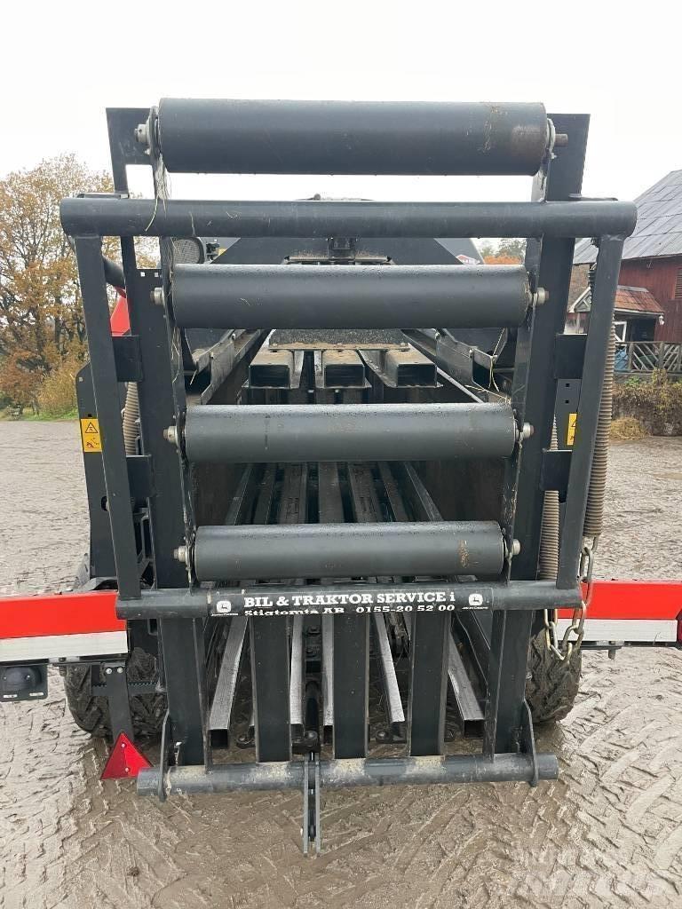 Kuhn LSB 890 Тюкові прес-підбирачі