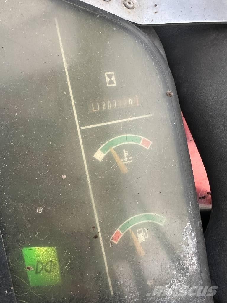 Komatsu PC 75 Середні екскаватори 7т. - 12т.