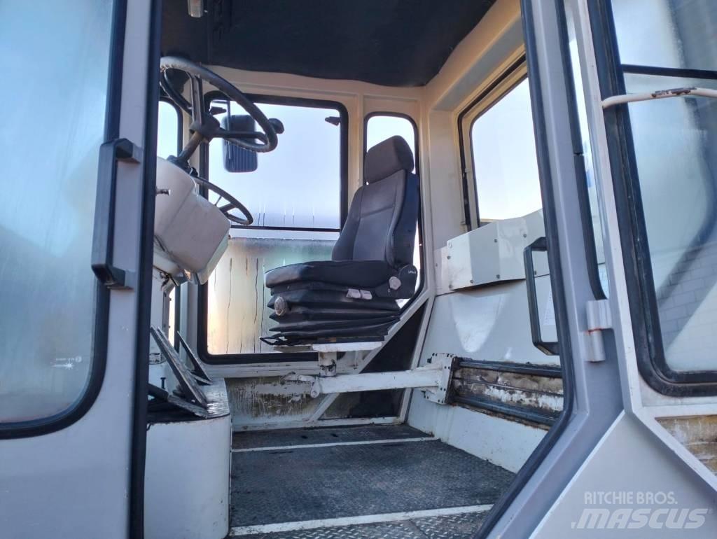 Corinsa CCR 1421 Пневматичні катки