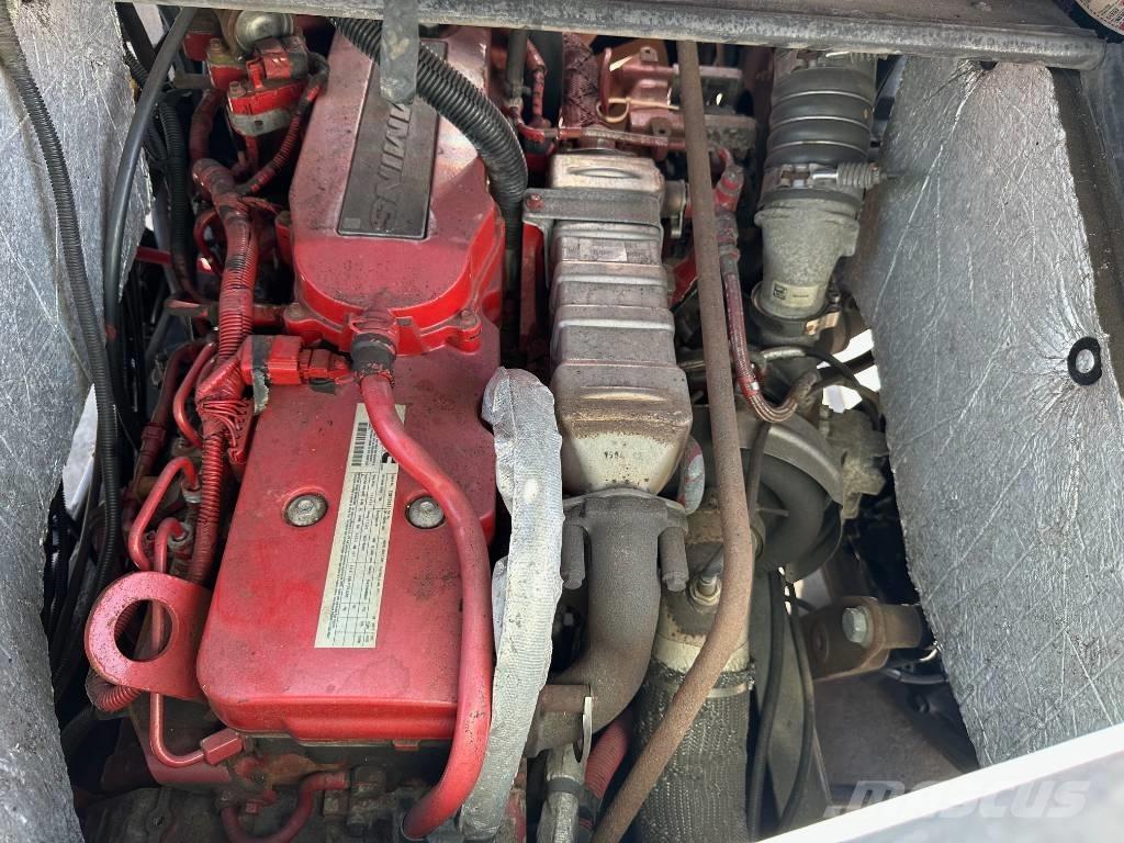  frieghtliner mt45 Пікапи / Бічне розвантаження