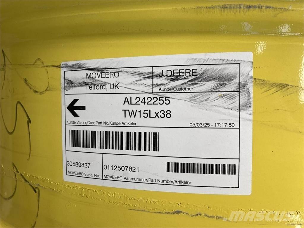 John Deere 15x38 Колеса