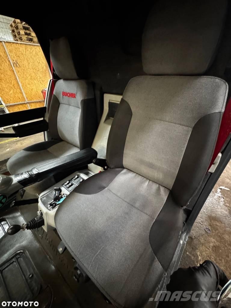 Bucher C 202 Підмітальні машини