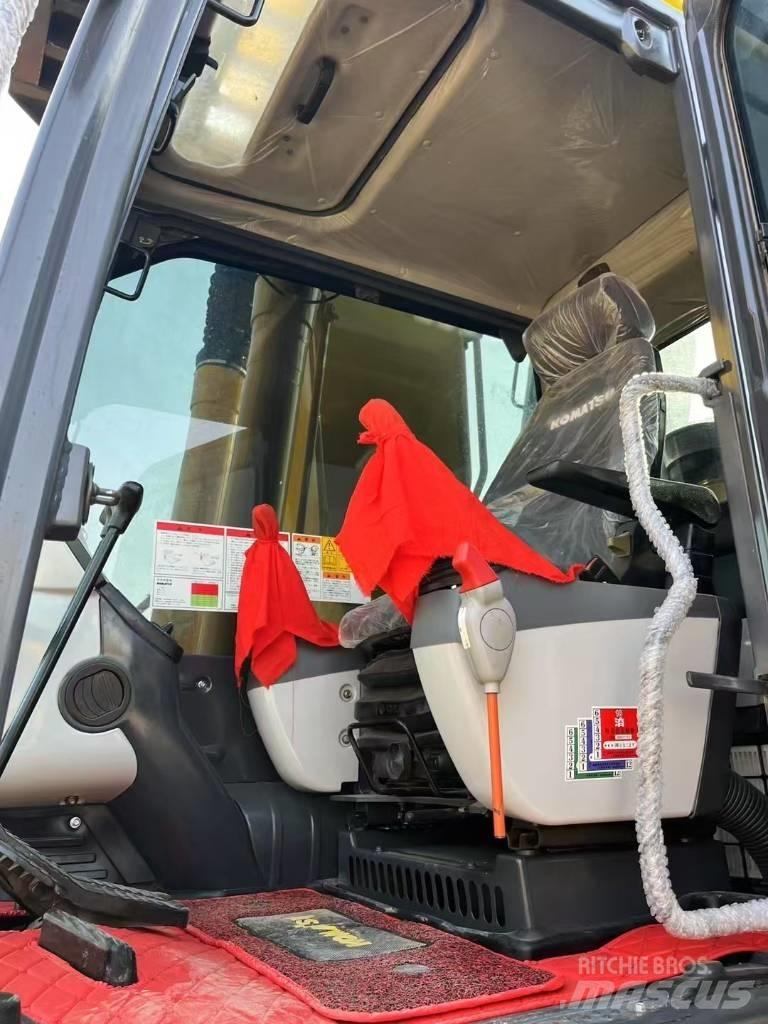 Komatsu 240-8 Гусеничні екскаватори