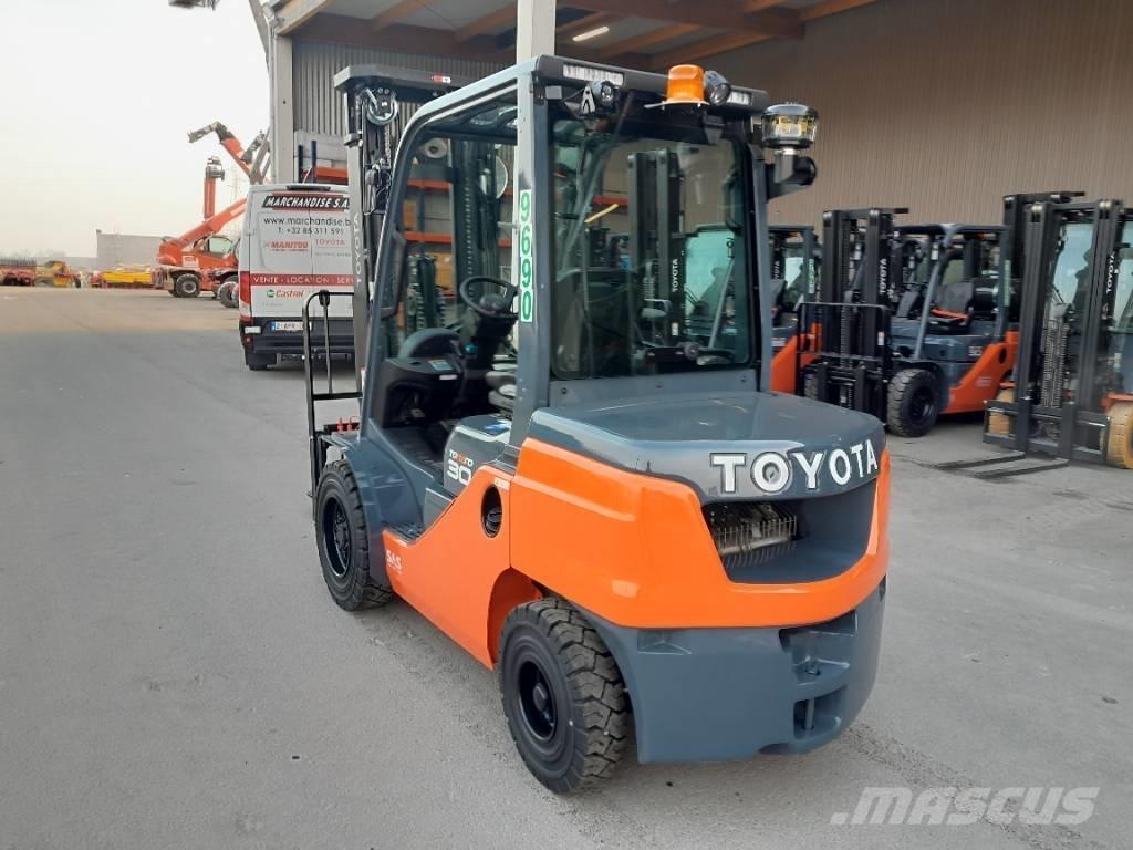 Toyota 52-8 FDF 30 Дизельні навантажувачі