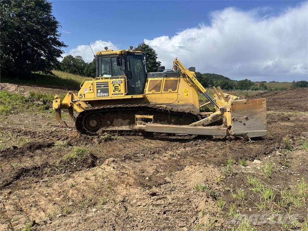 Komatsu D65PXI-18 Гусеничні бульдозери