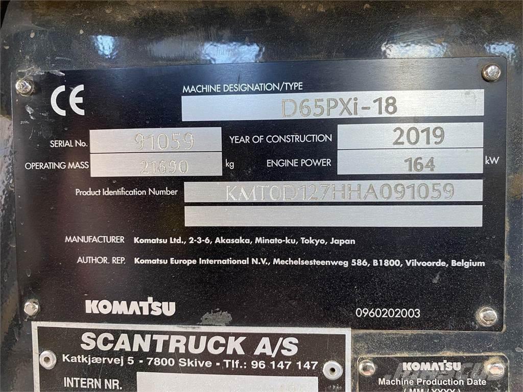 Komatsu D65PXI-18 Гусеничні бульдозери