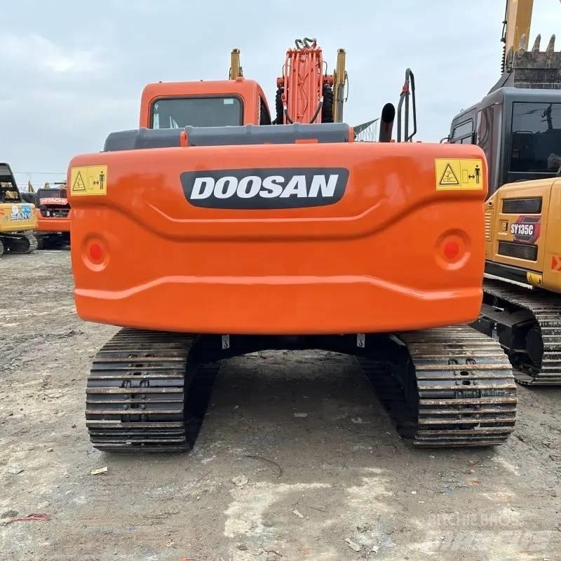 Doosan DX150 Гусеничні екскаватори