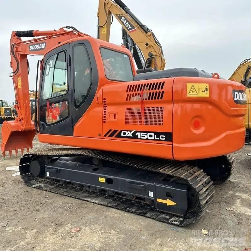 Doosan DX150 Гусеничні екскаватори