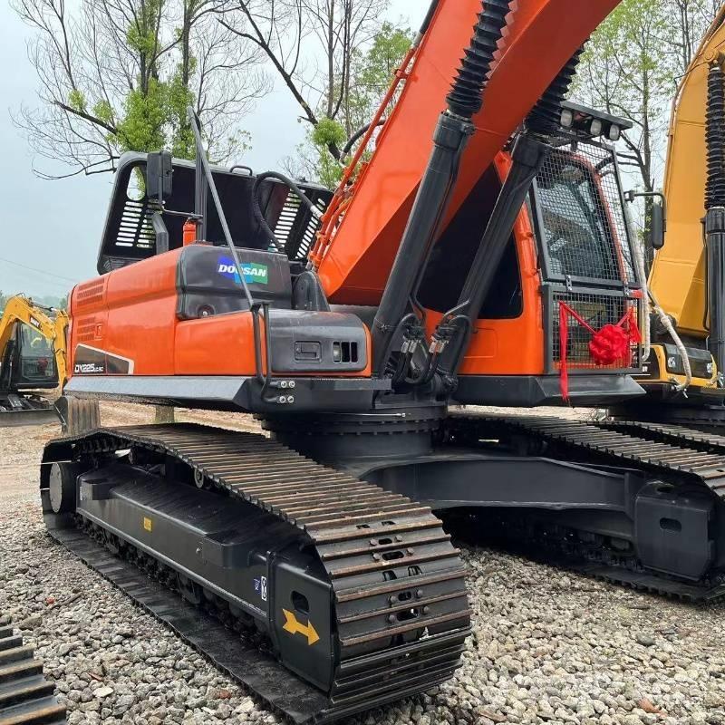 Doosan DX 225 Гусеничні екскаватори