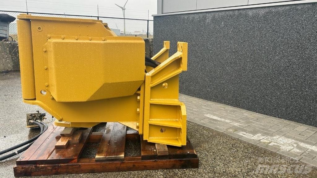 CAT D 7 G Лебідки