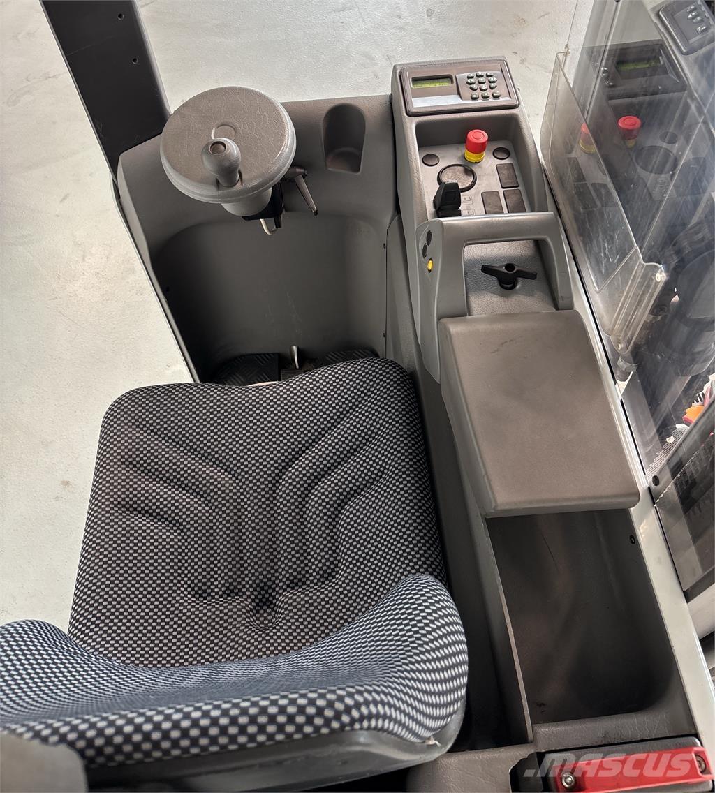 Atlet XJN160 Самохідні електроштабелери