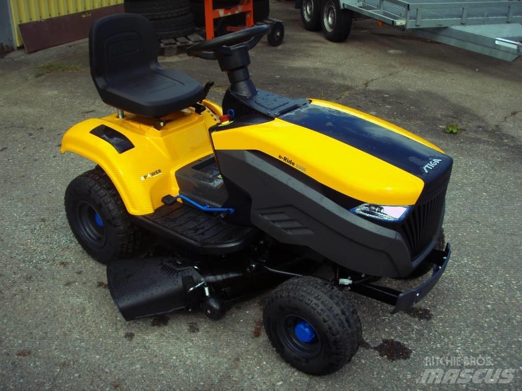 Stiga E-Ride S 300 Самохідні газонокосарки