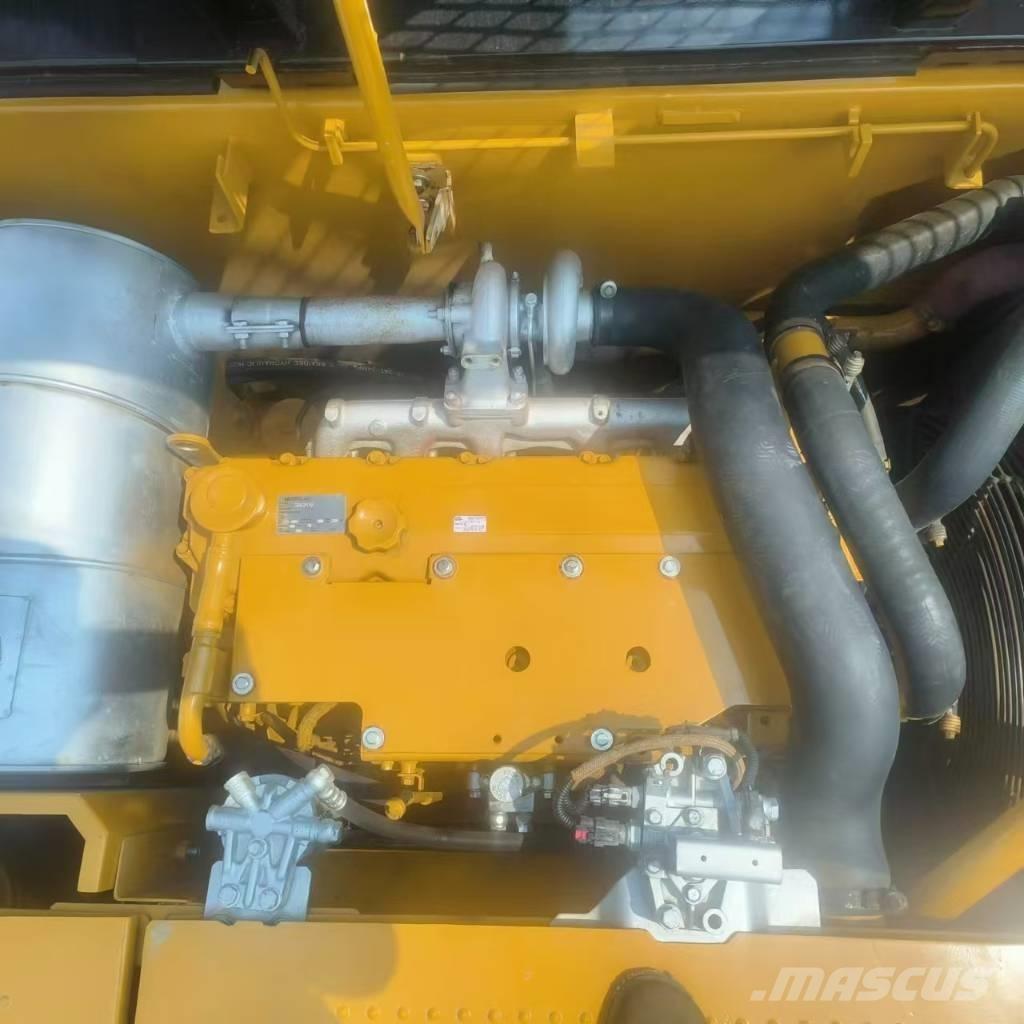 CAT 320D2 Гусеничні екскаватори