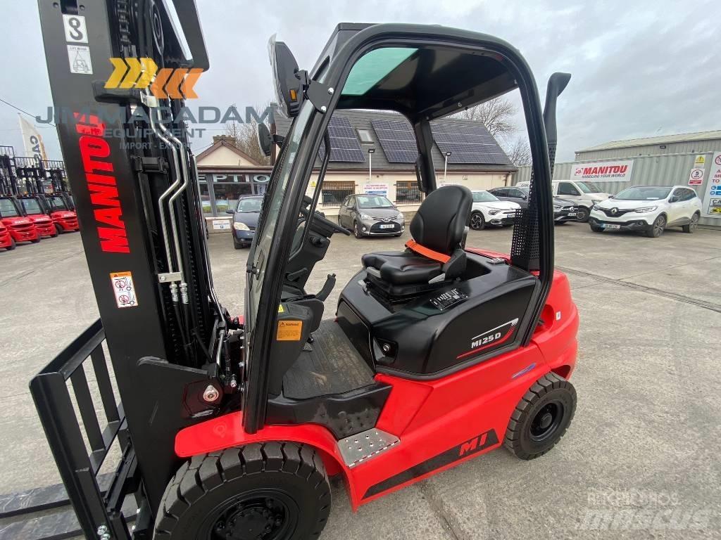 Manitou MI 25 D Дизельні навантажувачі