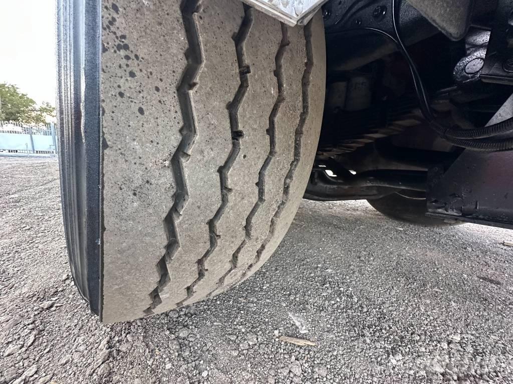 Mack MRU 613 Комбі/Вакуумні вантажівки