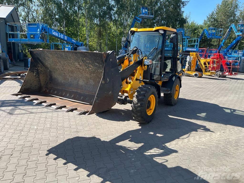 JCB 406 Фронтальні навантажувачі