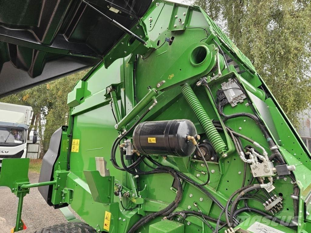 John Deere V461M Рулонні прес-підбирачі