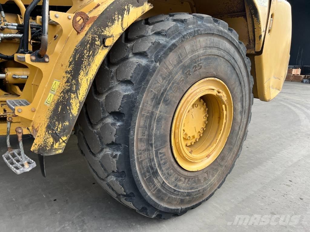 CAT 740 Зчленовані самоскиди