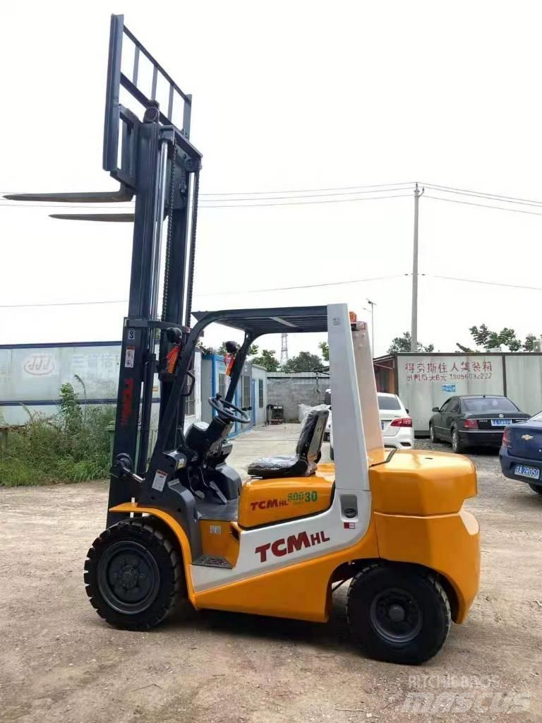 TCM FD30 Дизельні навантажувачі