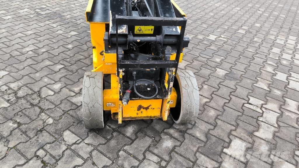 JLG 2030 ES Підйомники-ножиці
