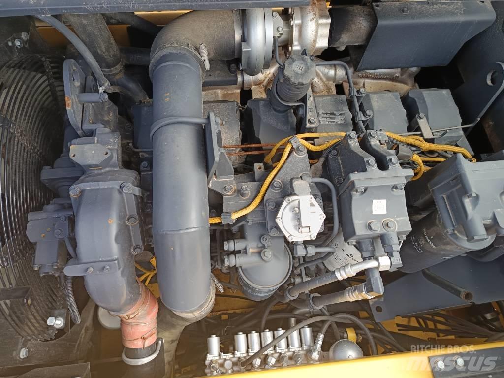 Komatsu PC450-8 Гусеничні екскаватори