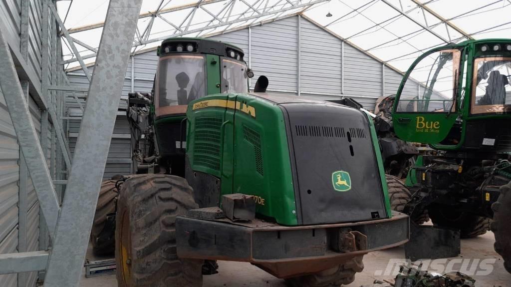 John Deere 1270 E Харвестери