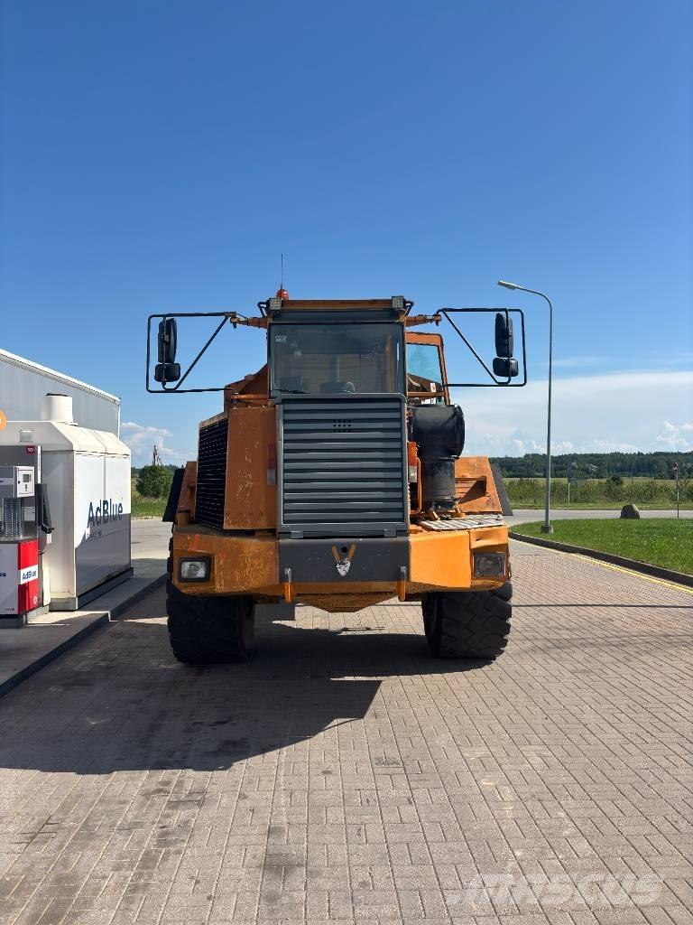 Volvo BM A 35 Зчленовані самоскиди