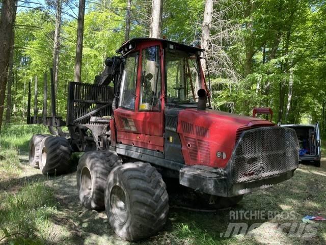Komatsu 855 Форвардери