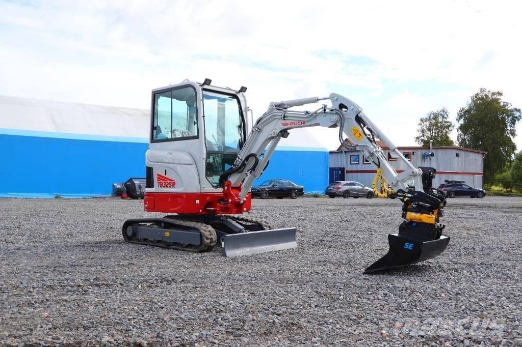 Takeuchi TB325R Міні-екскаватори < 7т