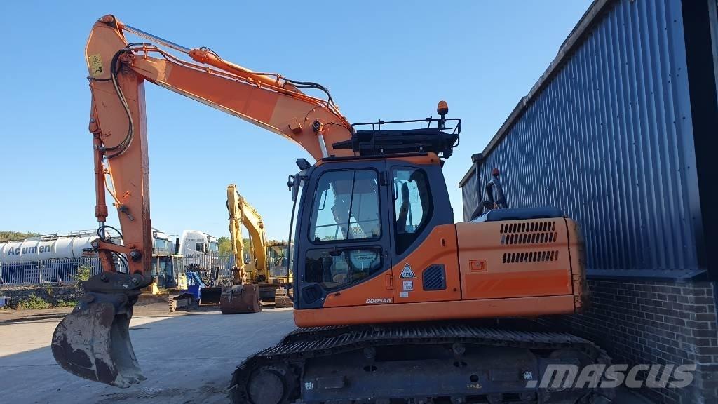 Doosan DX160LC-3 Гусеничні екскаватори