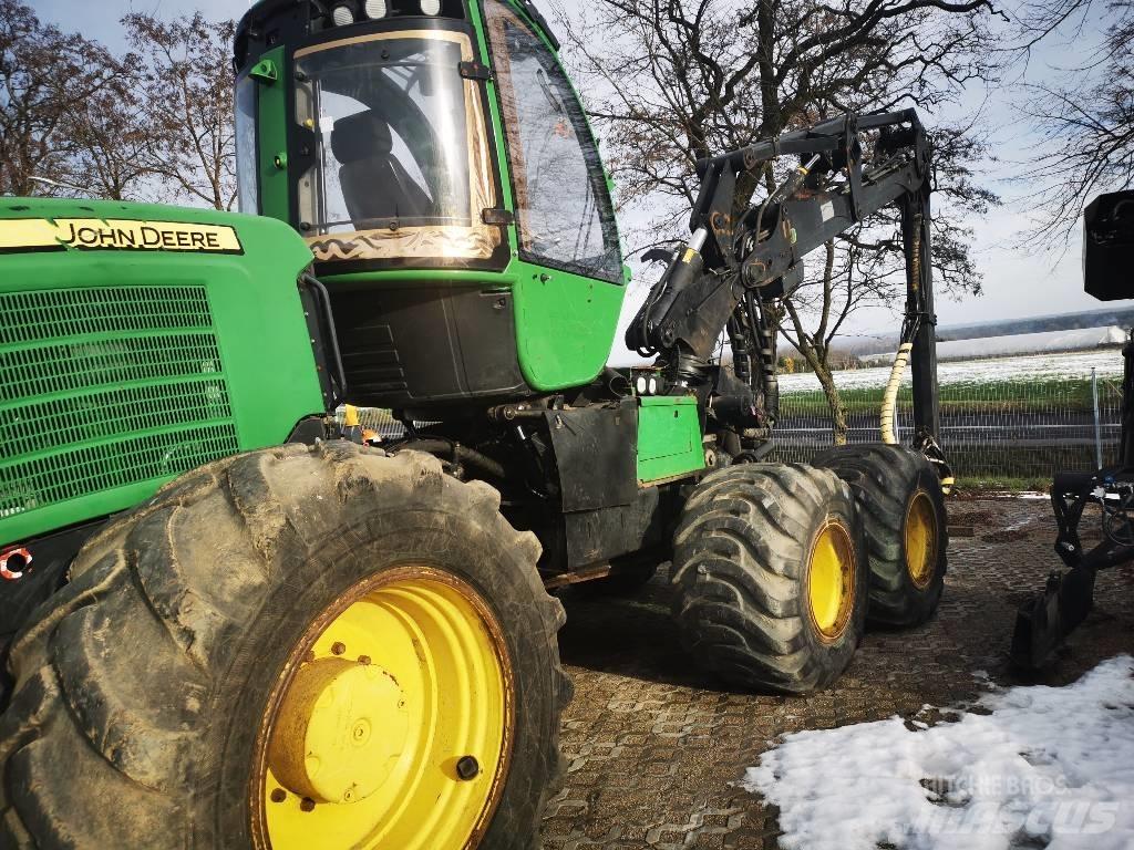 John Deere 1170 E Харвардери