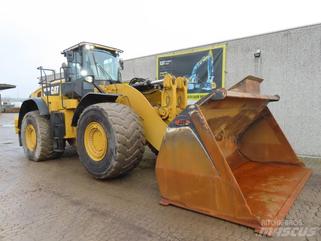 CAT 982 M Фронтальні навантажувачі