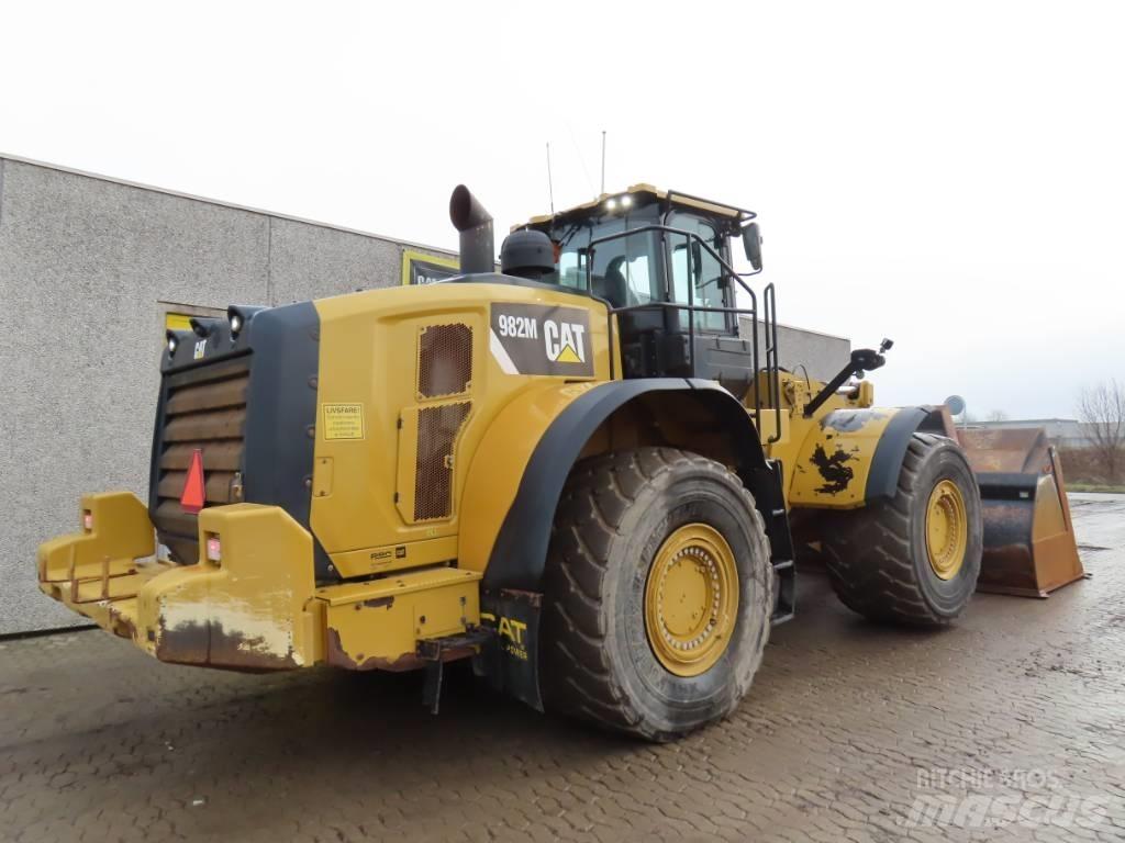 CAT 982 M Фронтальні навантажувачі