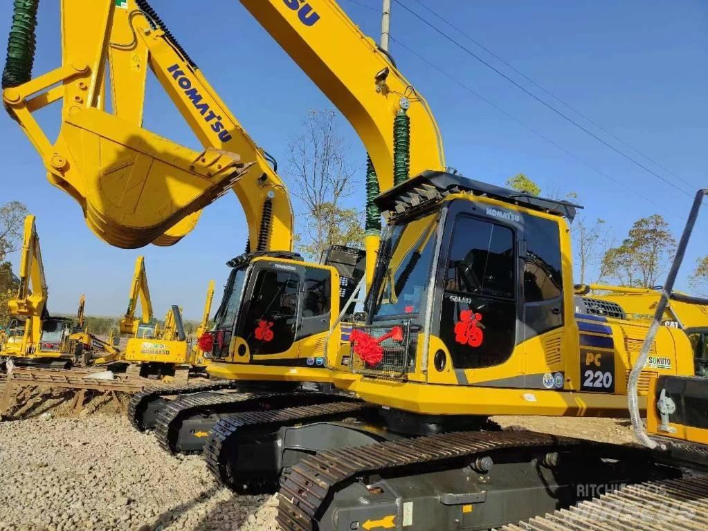 Komatsu PC 220-8 Гусеничні екскаватори