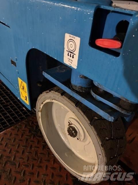 Genie GS 3232 Підйомники-ножиці