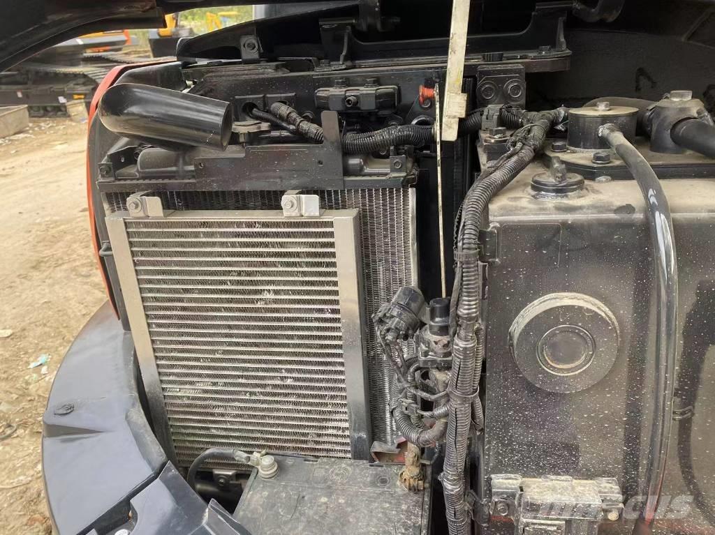 Kubota 155 Гусеничні екскаватори