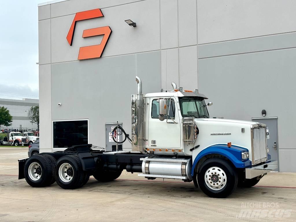 Western Star 4900 Тягачі