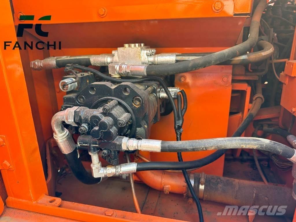 Doosan DX 140 LC Гусеничні екскаватори