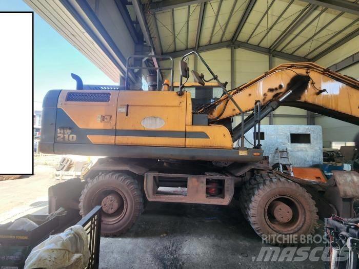Hyundai HW210 Колісні екскаватори