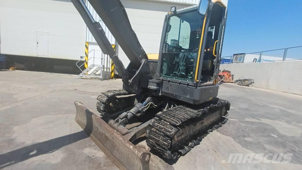 Volvo ECR 88 D Гусеничні екскаватори
