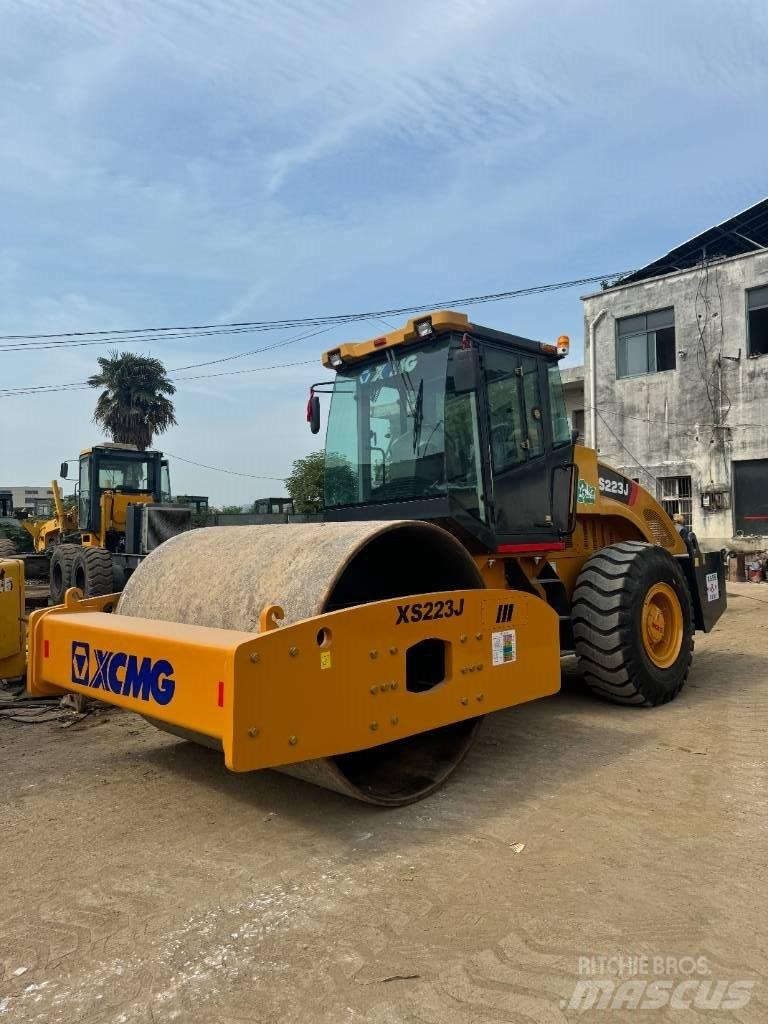XCMG XS 223 J Грунтові котки