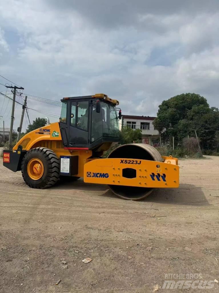 XCMG XS 223 J Грунтові котки